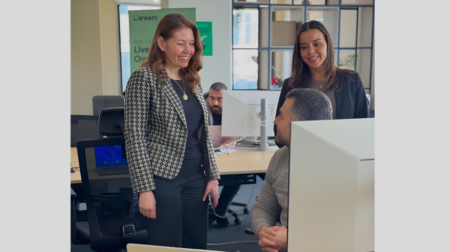 رئيس مجلس مفوضي هيئة الاتصالات تطلع على خدمات شركة كريم