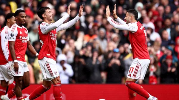 كمبيوتر عملاق يتوقع الفائز بالبريميرليغ هذا الموسم