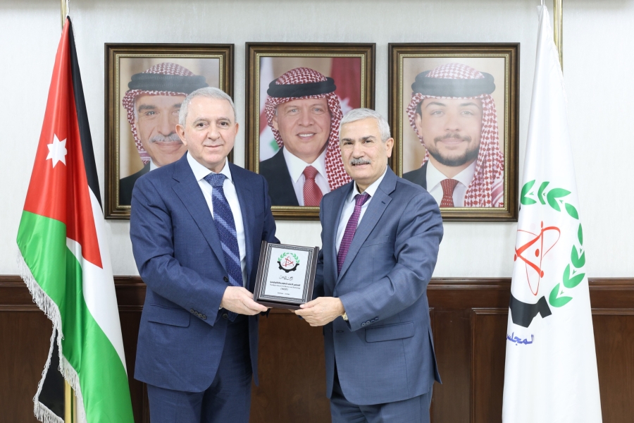 المجلس الأعلى للعلوم والتكنولوجيا الأردني وأذربيجان يبحثان تعزيز التعاون في الابتكار والبحث العلمي