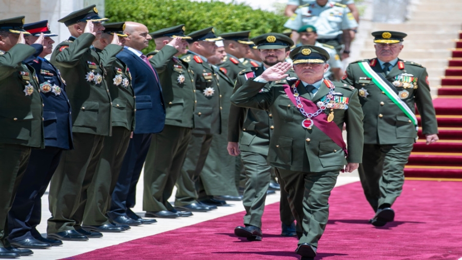 في عيده الـ 64 .. حياةُ ملكٍ وسيرةُ قائد