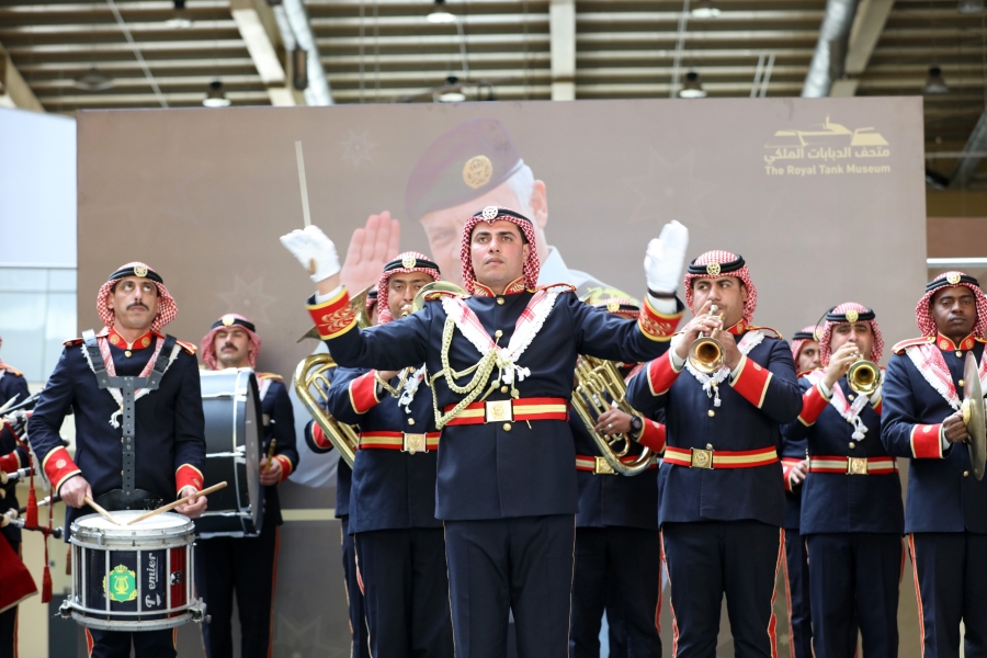 متحف الدبابات الملكي يحتفل بعيد ميلاد الملك الـ64 والذكرى الثامنة لافتتاحه