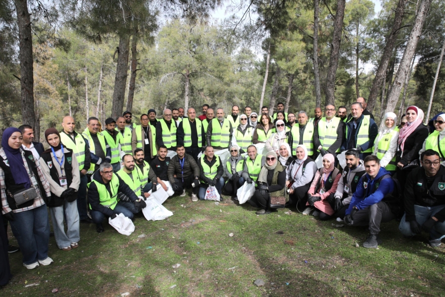 الامانة تنفّذ حملة نظافة في متنزّه عمّان القومي ضمن حملة “عمّان حلوة” بالتعاون مع منصة “نحن