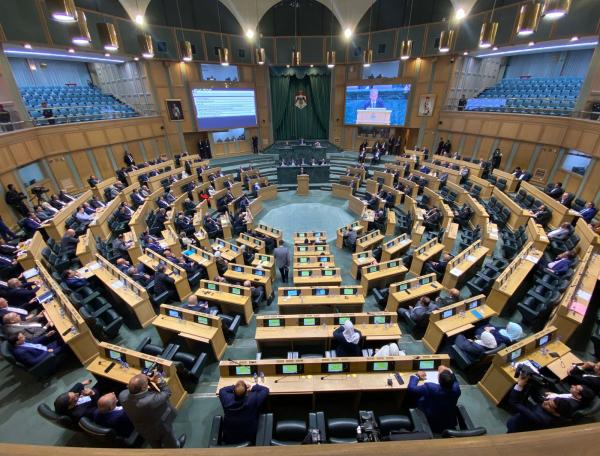 النواب يُصادق على اتفاقية تسليم الأشخاص مع إسبانيا ويعزز التعاون القضائي مع أوزبكستان والمغرب