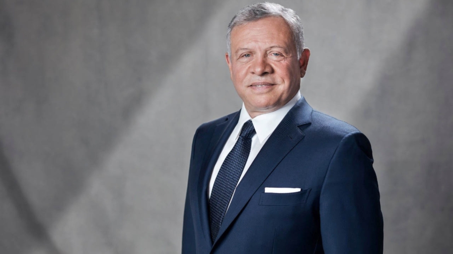 الملك يعود إلى أرض الوطن بعد زيارة إلى جمهورية مصر العربية