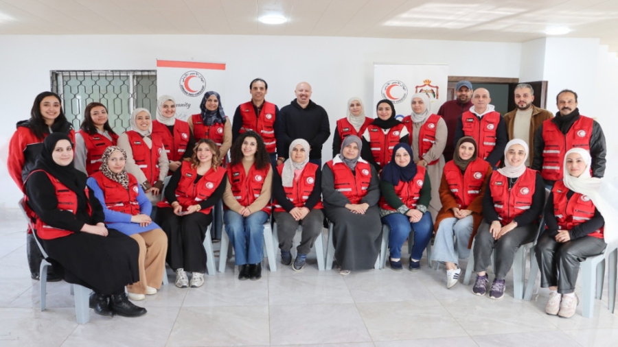 الهلال الأحمر الأردني يختتم دورة تدريبية لمتطوعي إربد لتعزيز الثقافة المائية والسلام