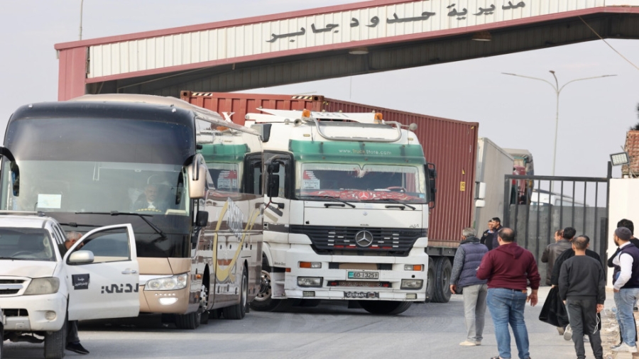 وزارة النقل: بحث تسهيل حركة الشاحنات الأردنية مع الجانب السوري اليوم