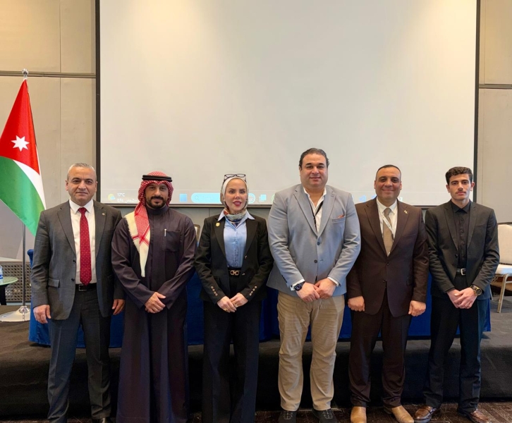 صيدلة عمان الاهلية تشارك بمنتدى تخصصات الصيدلة الحديثة لشباب صيادلة الأردن
