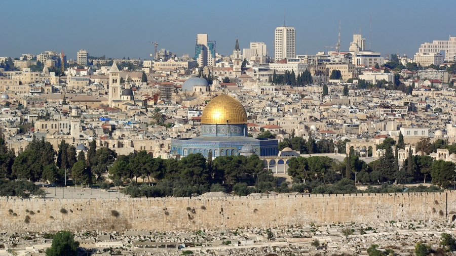 عين على القدس يناقش تطورات مؤتمر فلسطين 2026 وقرار الاحتلال الإسرائيلي إلغاء القانون الأردني حول بيع العقارات