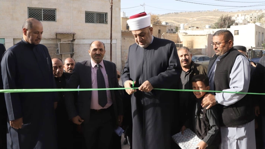 وزير الأوقاف يفتتح مسجد أم رمانه في بيرين